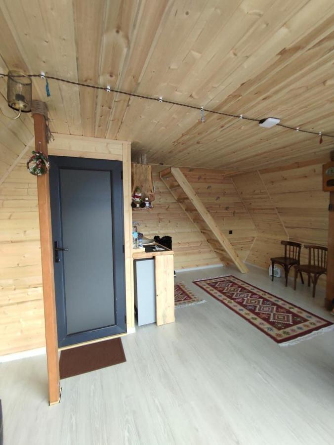 Alone Cottage Kazbegi מראה חיצוני תמונה