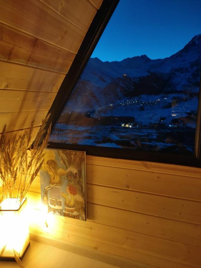 Alone Cottage Kazbegi מראה חיצוני תמונה