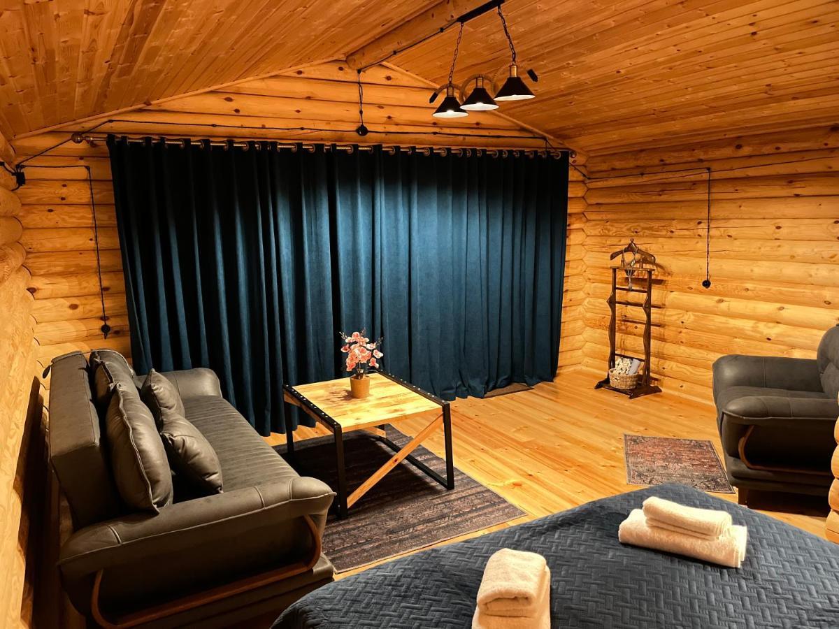 Alone Cottage Kazbegi מראה חיצוני תמונה
