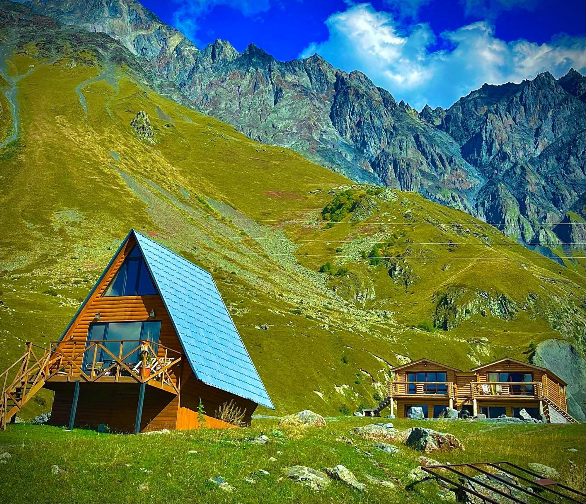 Alone Cottage Kazbegi מראה חיצוני תמונה