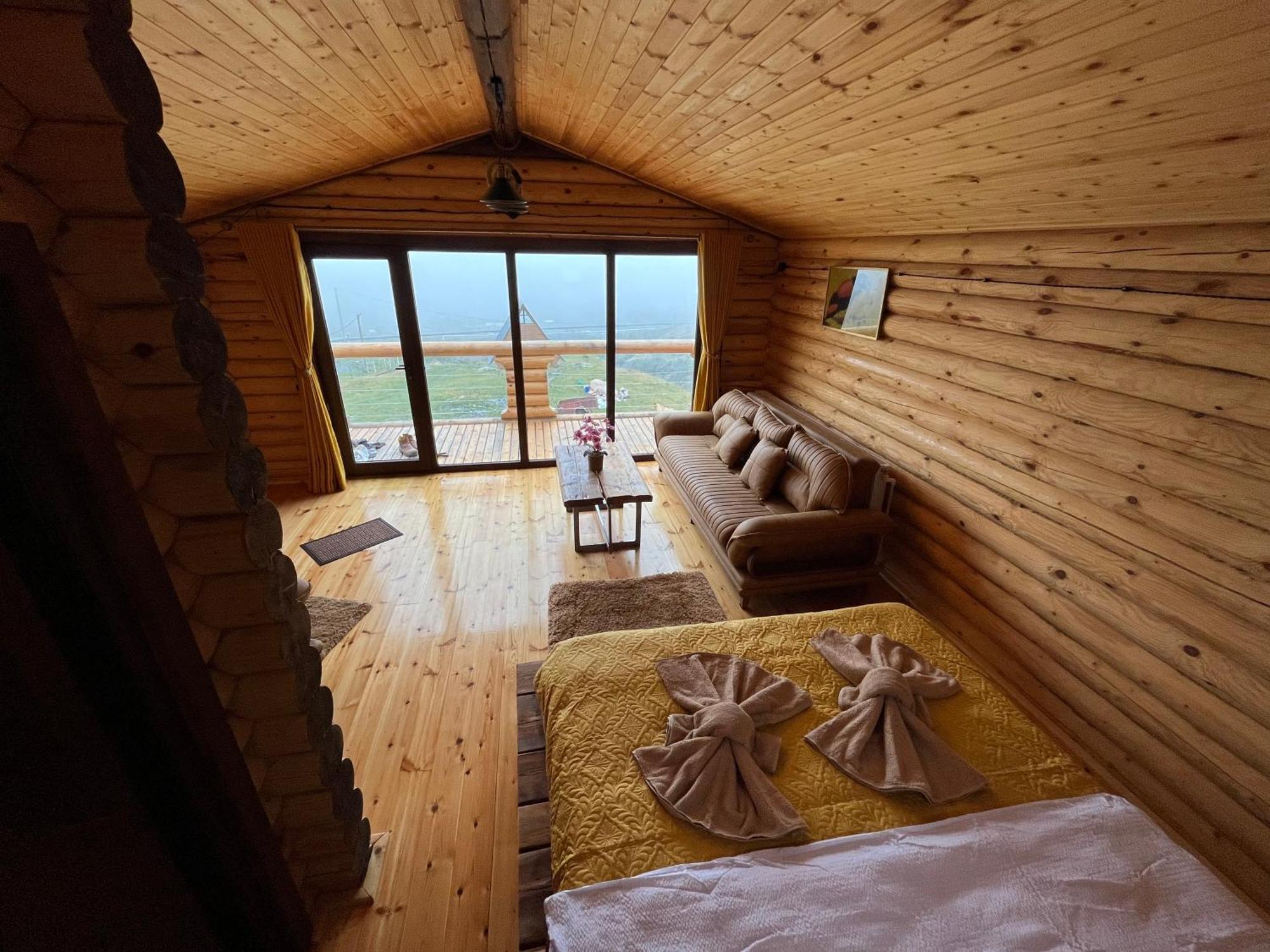 Alone Cottage Kazbegi מראה חיצוני תמונה