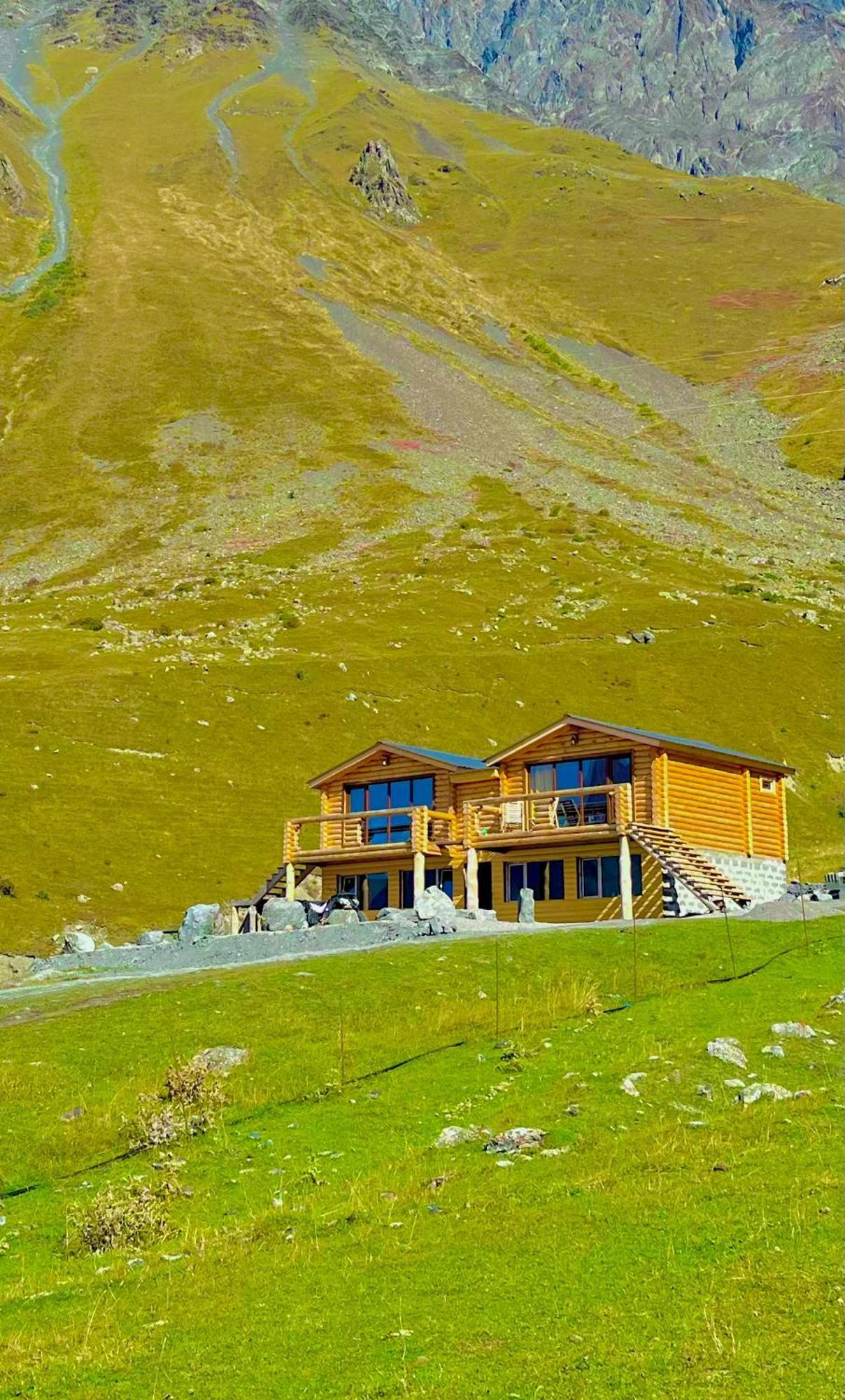 Alone Cottage Kazbegi מראה חיצוני תמונה